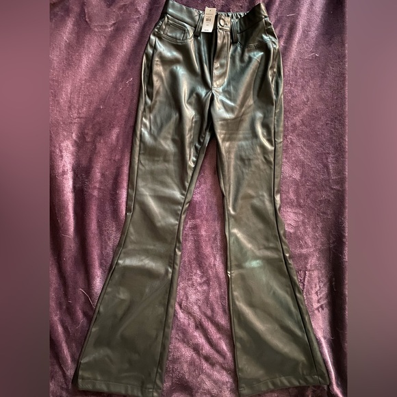 Faux leather pants - Picture 2 of 4